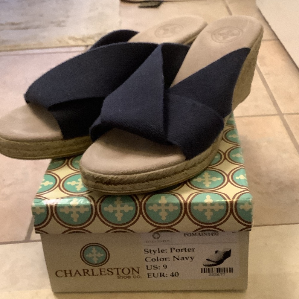 CHARLESTON SHOE CO. Porter - Navy Wedge Sandals